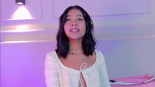 NaomiKlarc