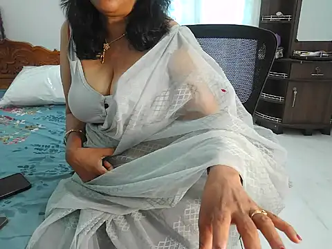 Mallu-mayakutty-tamil