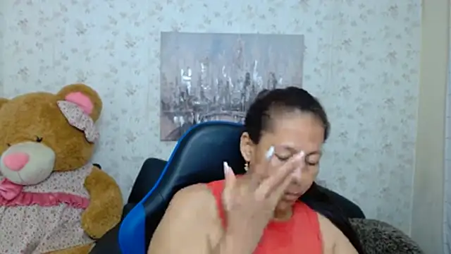 Mature_martina - flash ass