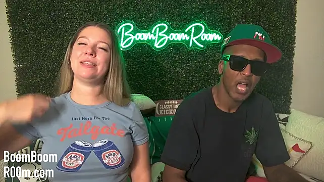 Boomboomr00m - Naked Oil Show