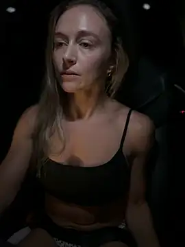 Lunagirl13 - Finger my pussy & cum 😻😋💦