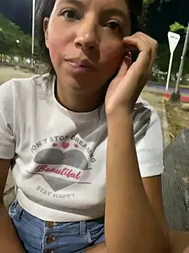 Broken_Latina_Whores_JE - fingers in my pussy 😈