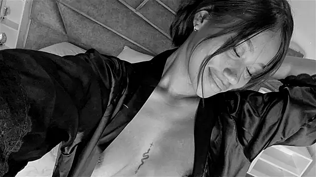 Thalia__xxx - ♥ MICRO ORGASM WITH MY DOMI 🔥
