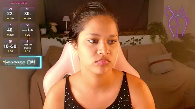 AmeliaEmmy - bounce boobs close to cam