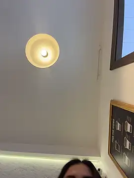 MiraReach - Pussy massage 🩷 in cafe