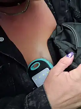 Sophie_banger - Horny in bus stroke nips Ctrl 4LT
