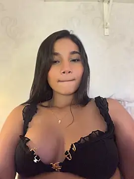 AlessiaVallmont - DOMI on my clit while TORSO ride