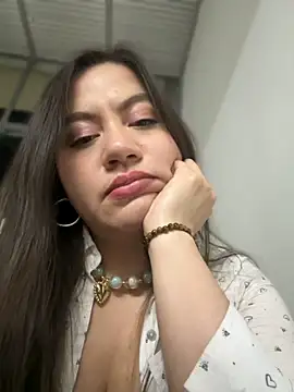 Bella_Pascualina - Show Ass in public