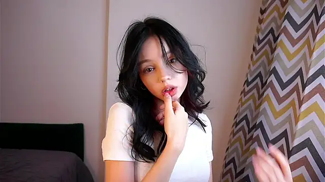 CherryKahae - To feign shyness