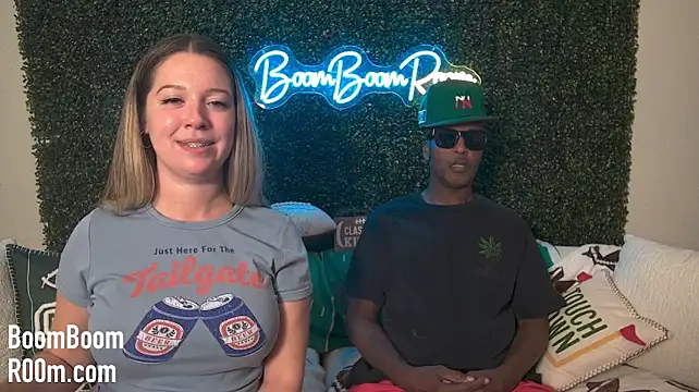 Boomboomr00m - Naked Oil Show