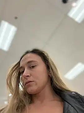 Lunagirl13 - Make me naughty & moan in the store😻😈