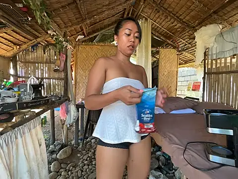 Juliet_official_pro - Make me naked and play outside