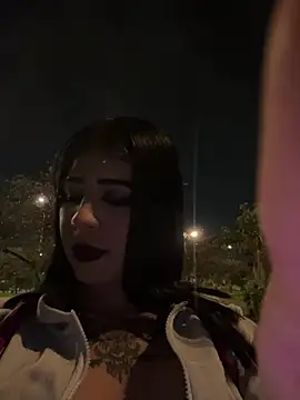 -Brittanny - FLASH TITS IN PUBLIC