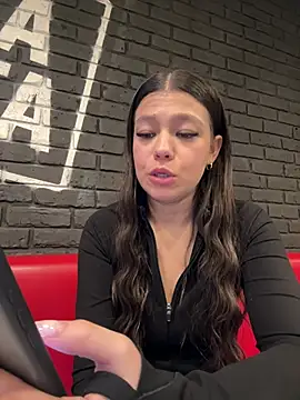 Alyshanon18 - TAKE OFF JACKET 1MIN OUTSIDEEEE🥵📍📍KFC