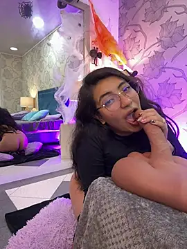 Isisgolden_ - Naked+Fingers pussy