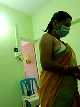 Komal_Bhabhi4u - Full naked walk for 2 minutes