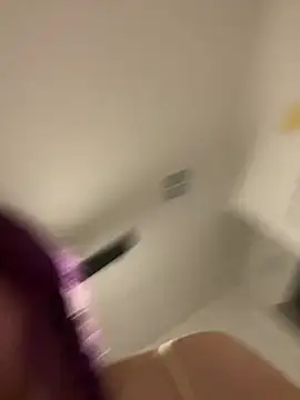 ErikaLuvX - rub lotion all on body naked🥵