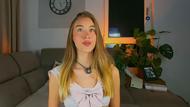 SugarSkye - Dripping wet & ready 😛