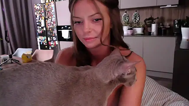 Hurricane_Kat - Topless