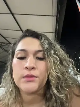 Sara_smiiith211 - oil on my breasts. In public