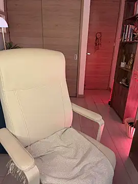 Alessia-miller_ - Boobs free and spit them
