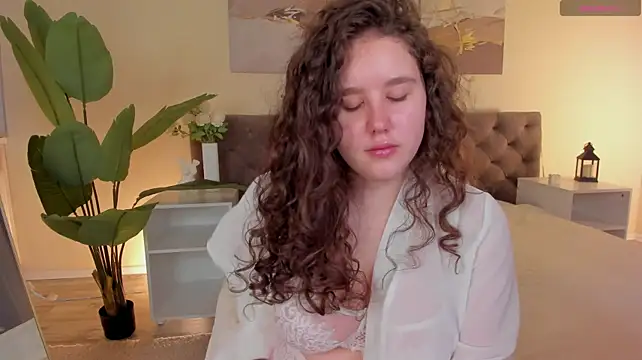 Ariella_Sol - lower the bra straps