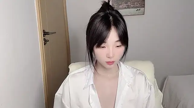 Louise-3 - 控制3分钟+无内M腿