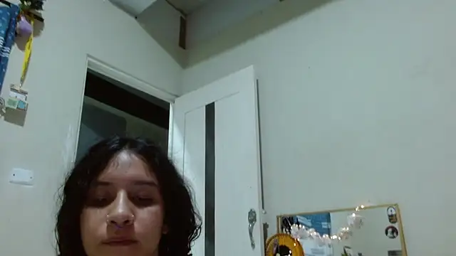 AlinaWoolf_ - SPANKS ASS <3