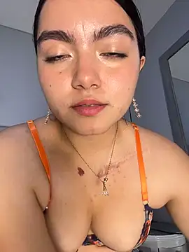 Juli_saenz_ - BATH TIME / MAKE ME DRIP IN THE SHOWER🌊