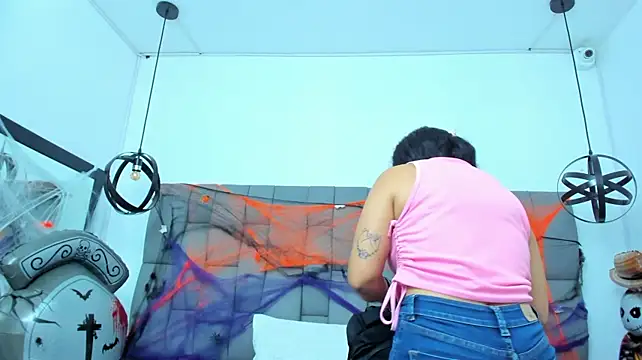 JulieeHabubu - Bra Off
