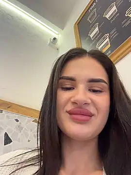MiraReach - Pussy massage 🩷 in cafe