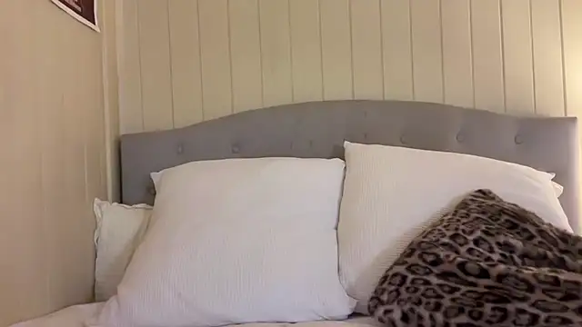 Sofia_rhodes - strip my outfit