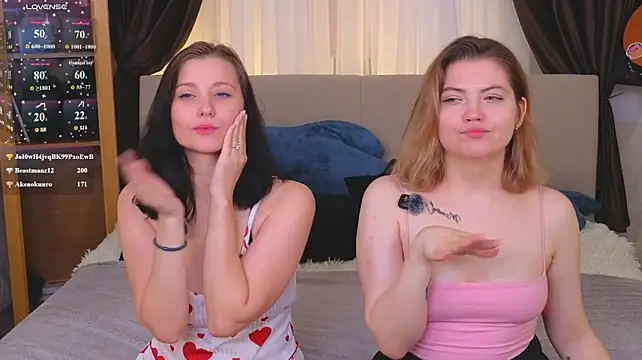 SarahStanleyyy - 🎁Sarah slap ass Lisa x 5