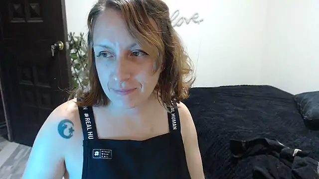 Kikiperre - pussy wet