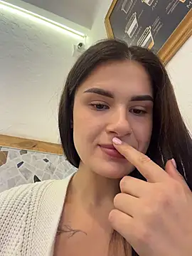MiraReach - Pussy massage 🩷 in cafe