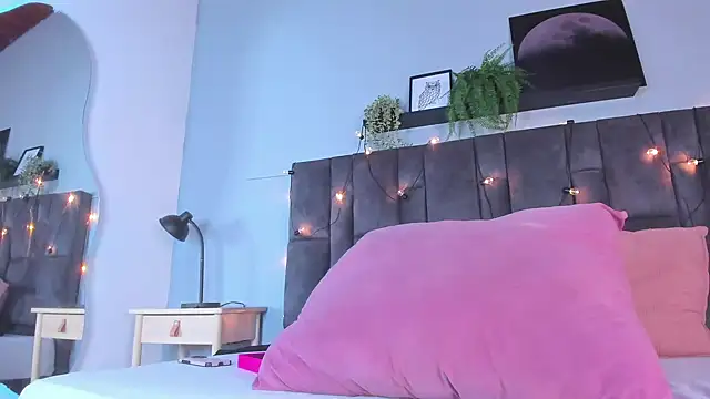DulceAurora__ - oil my sexy body , spack my ass👋
