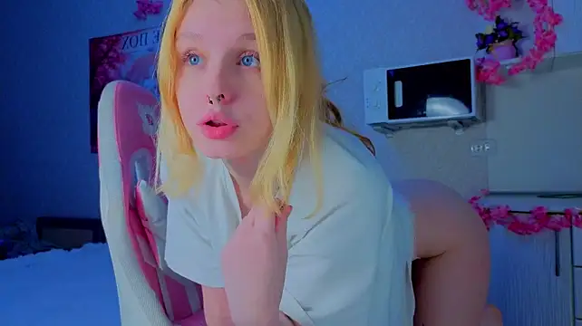 Hi_Kitti - slap ass