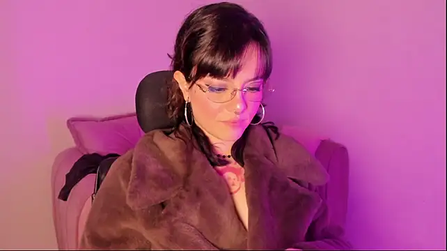 Abby_Redd - Play with my pussy