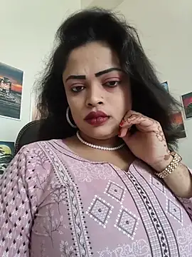 Pinky-2 - Oiling My Sexy Pussy Hole