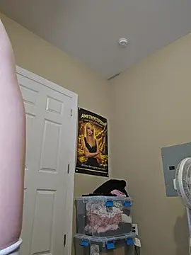 AmethystFoxx - Stretch ass with thickest realistic dild