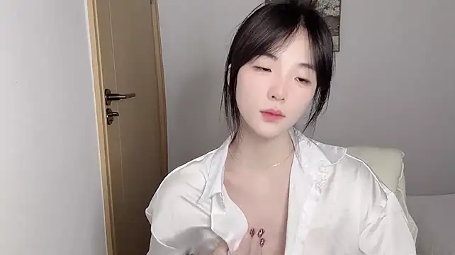 Louise-3 - 控制3分钟+无内M腿