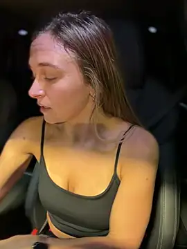 Lunagirl13 - Get naked after drive through 🤭😈😻
