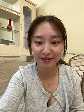Lianer_520 - 平台首秀，希望哥哥们多多支持莲儿！