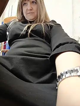 Office_Albertina - Video of squirting as a gift 🎁💦