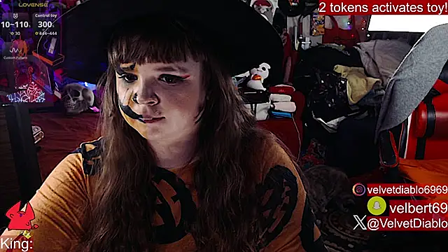 VelvetDiablo - Tease my tight little pussy!