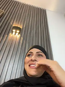 Aisha_k - Last tip controls toy 3 min