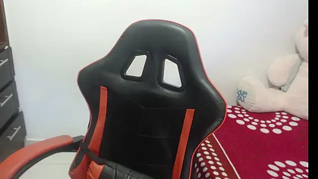Emily_sexxx - make me wet? pussy play with you!!
