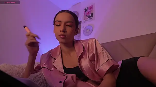 Bonnieshyy - Show and play with my tits