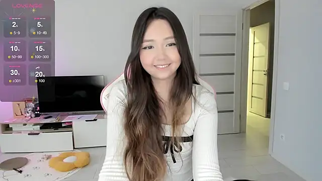 Fluffy_Rose - stay only in underwear