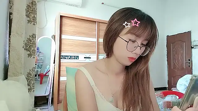 Lili_666 - 祝我生日快乐，愿往后的日子闪闪发光，万事顺遂。🤩